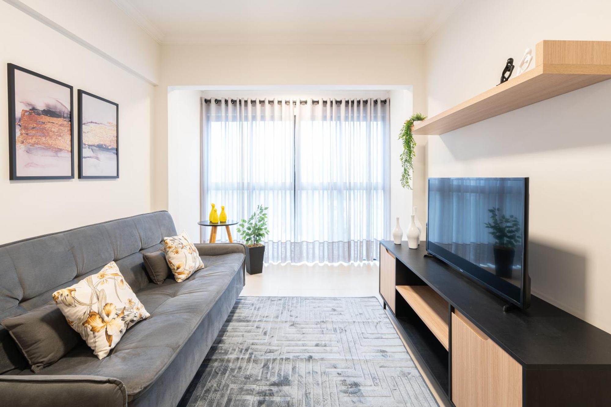 Localizacao Central! A 450 Metros Da Germanica Loft Com Piscina, Ar-condicionado, Wi-fi, Cozinha Completa, Garagem Privativa, Espaco Zen, Academia, Sauna, E Mercadinho 24h * Blumenau